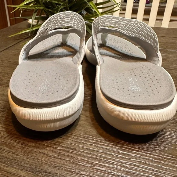 Bzees Cabana Women's Thong Sandals‎ Walking Comfort Gray Size 9.5M - Picture 4 of 9